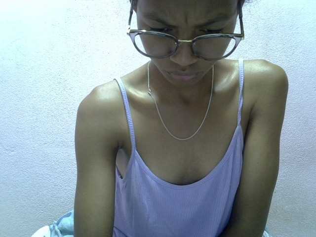 Yalane live cam on BongaCams