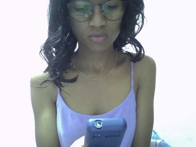 Yalane live cam on BongaCams