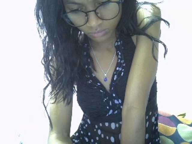 Yalane live cam on BongaCams