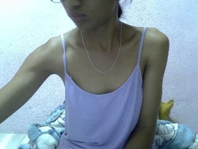 Yalane live cam on BongaCams