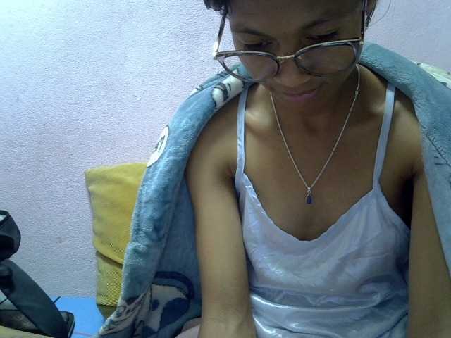 Yalane live cam on BongaCams