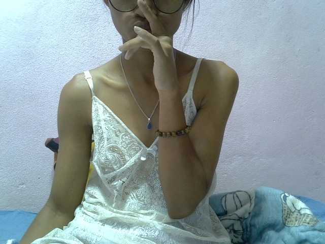 Yalane live cam on BongaCams