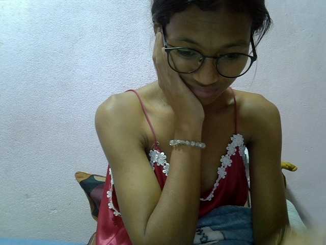 Yalane live cam on BongaCams