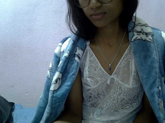 Yalane live cam on BongaCams