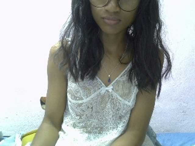 Yalane live cam on BongaCams