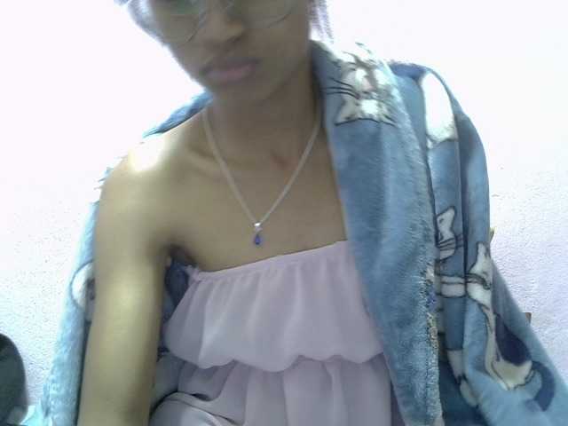 Yalane live cam on BongaCams