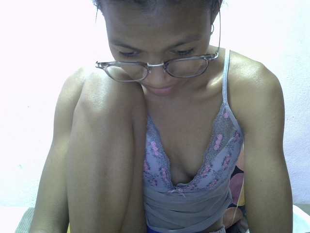 Yalane live cam on BongaCams