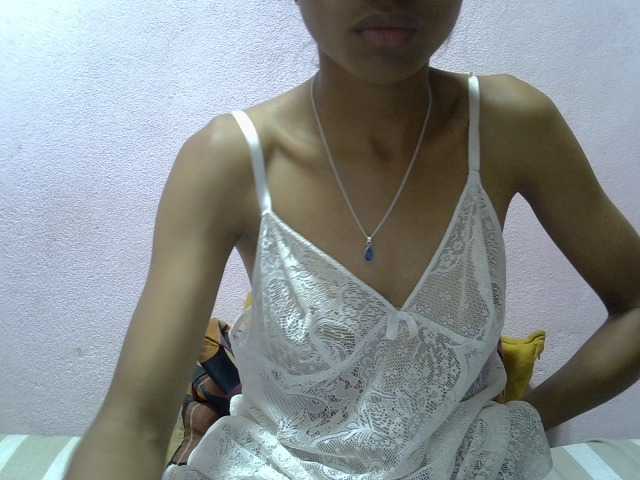 Yalane live cam on BongaCams