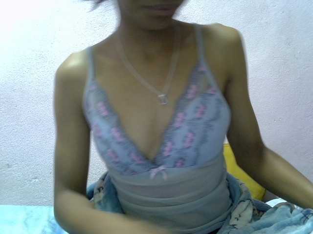 Yalane live cam on BongaCams