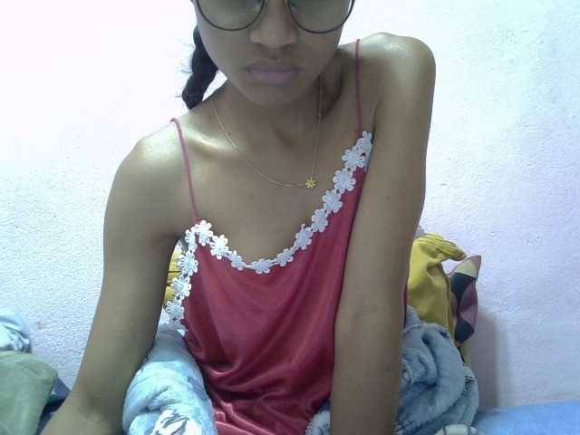 Yalane live cam on BongaCams