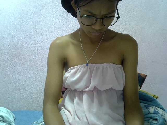 Yalane live cam on BongaCams