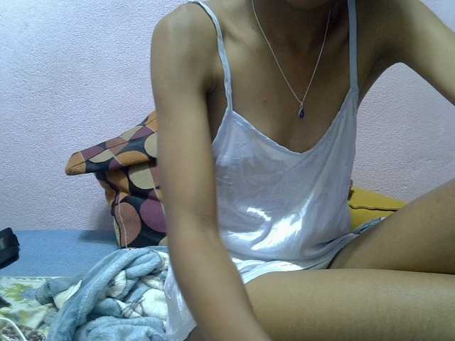 Yalane live cam on BongaCams