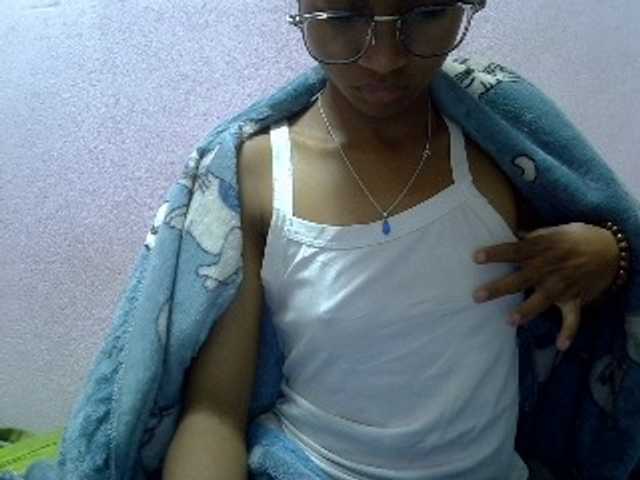 Yalane live cam on BongaCams