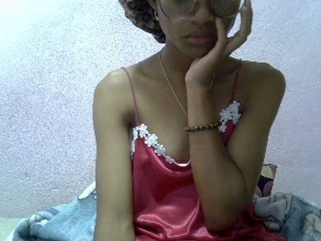 Yalane live cam on BongaCams