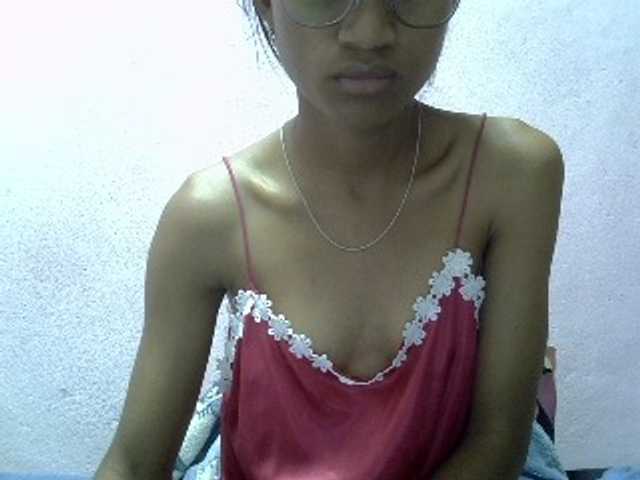 Yalane live webcam show