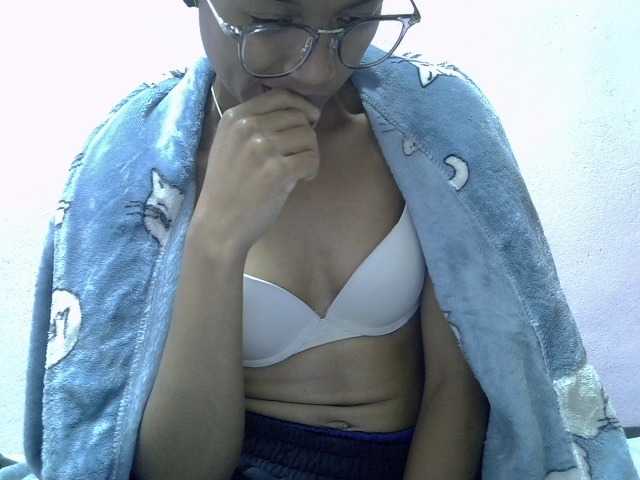 Yalane live cam on BongaCams