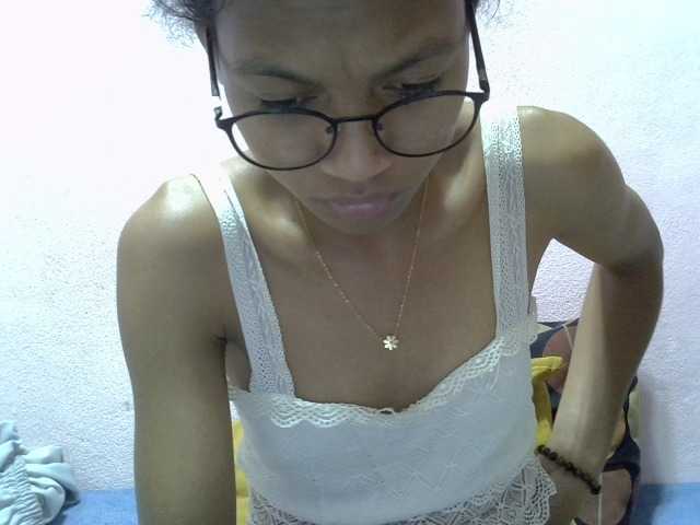 Yalane live cam on BongaCams