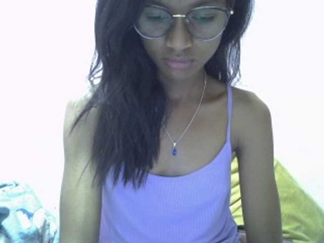 Yalane live cam on BongaCams