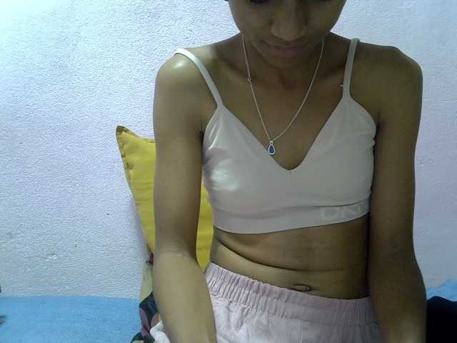Yalane live cam on BongaCams
