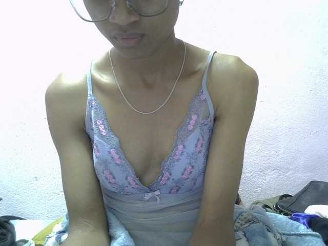 Yalane live cam on BongaCams