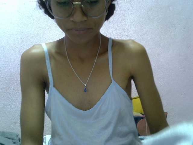 Yalane live cam on BongaCams