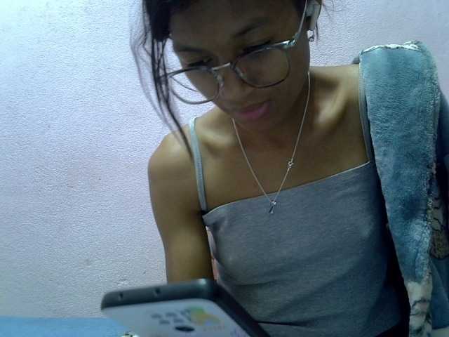 Yalane live cam on BongaCams