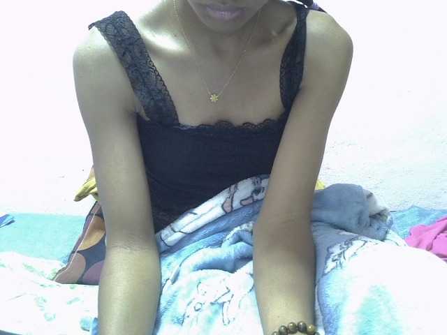 Yalane live cam on BongaCams