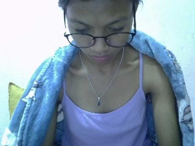 Yalane live cam on BongaCams