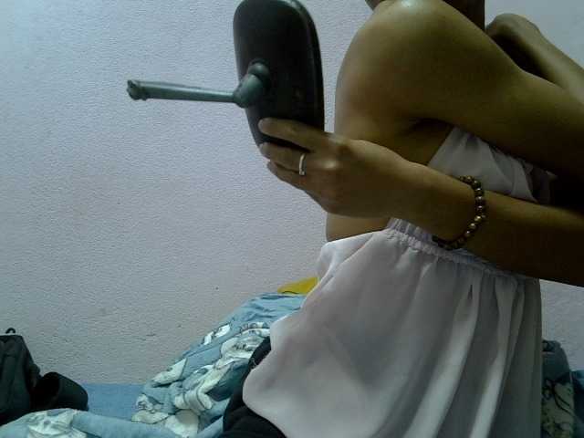 Yalane live webcam show