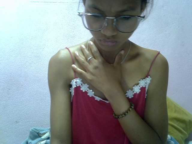 Yalane live cam on BongaCams