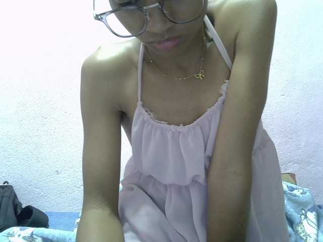 Yalane live cam on BongaCams