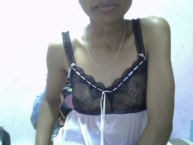 Yalane live cam on BongaCams