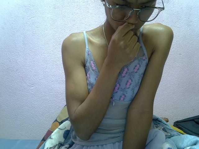 Yalane live cam on BongaCams