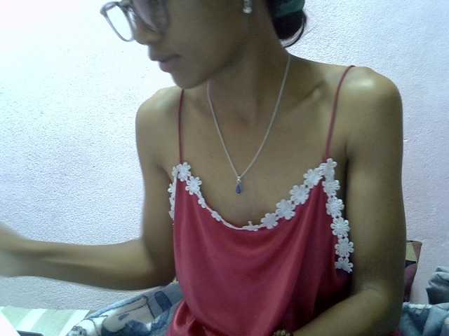 Yalane live cam on BongaCams
