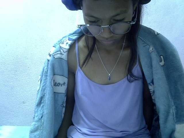 Yalane live cam on BongaCams