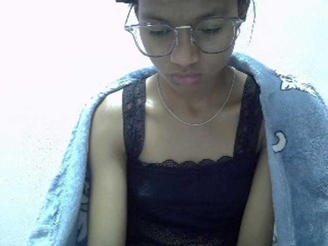 Yalane live cam on BongaCams