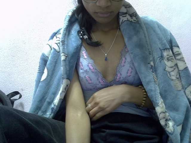 Yalane live cam on BongaCams