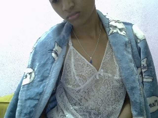 Yalane live cam on BongaCams