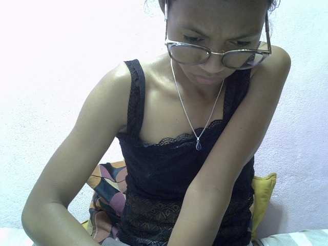 Yalane live cam on BongaCams