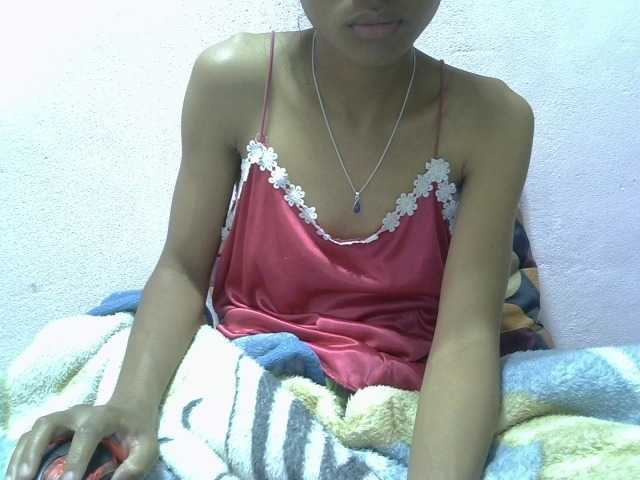 Yalane live cam on BongaCams