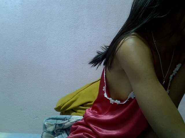 Yalane live cam on BongaCams