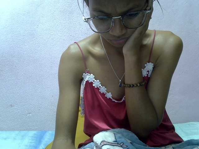 Yalane live cam on BongaCams
