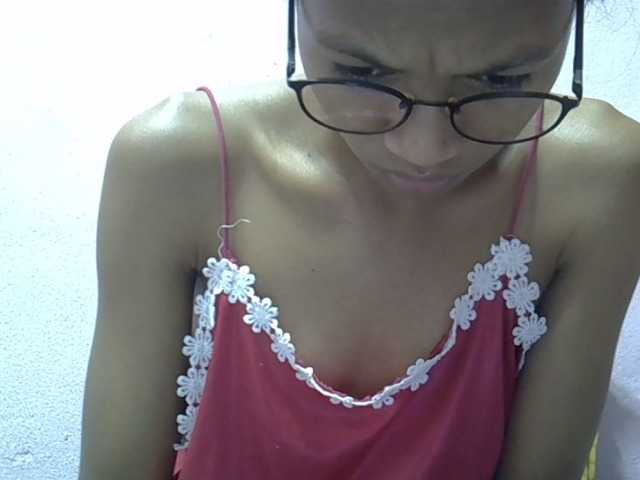 Yalane live cam on BongaCams