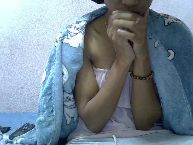 Yalane live cam on BongaCams