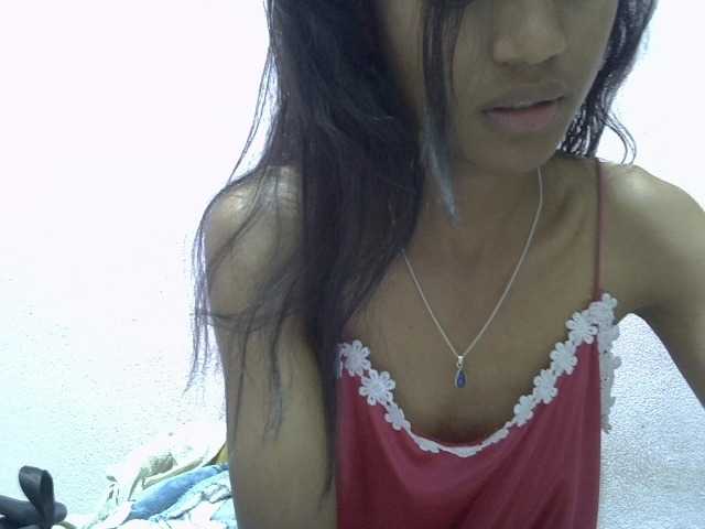 Yalane live cam on BongaCams