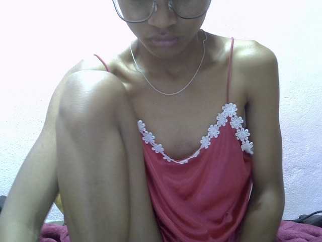Yalane live cam on BongaCams