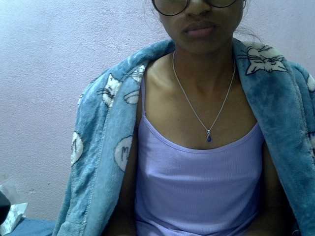 Yalane live cam on BongaCams
