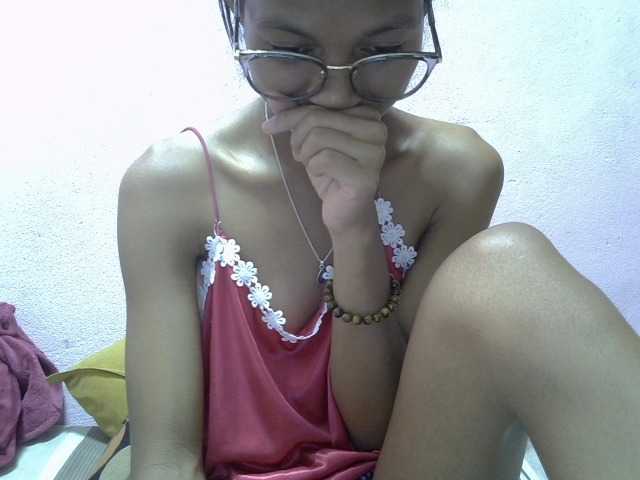 Yalane live cam on BongaCams