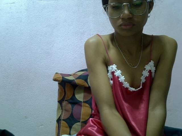 Yalane live webcam show