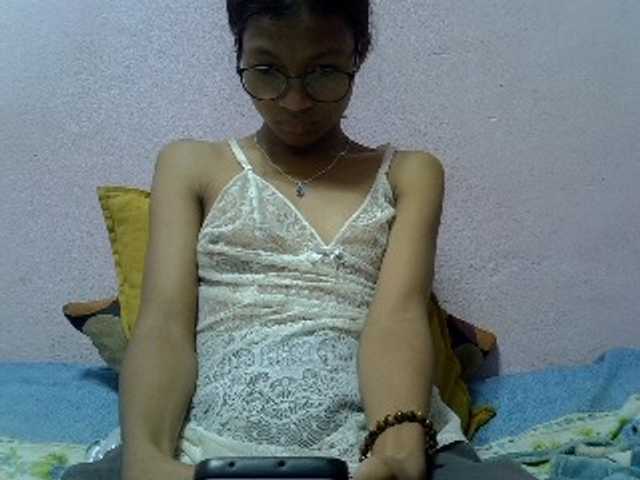 Yalane live cam on BongaCams